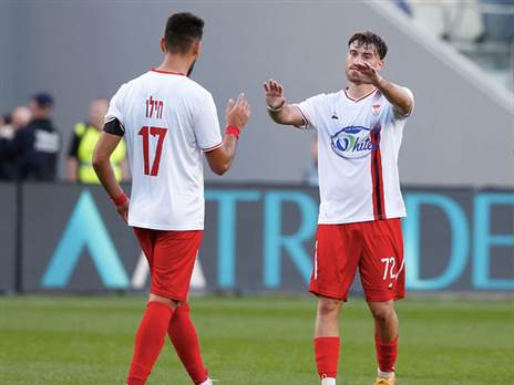 חילו (עם הגב). עונת פריצה (אלן שיבר)