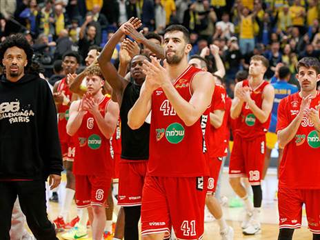 הכתם יידבק (אלן שיבר)