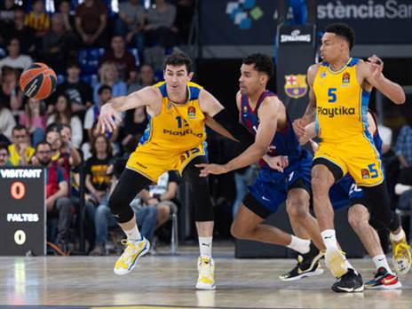 במכבי תל אביב מעודדים למרות ההפסד (GETTY)