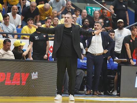 “מול הקהל שלנו הכל אפשרי“ (אלן שיבר)