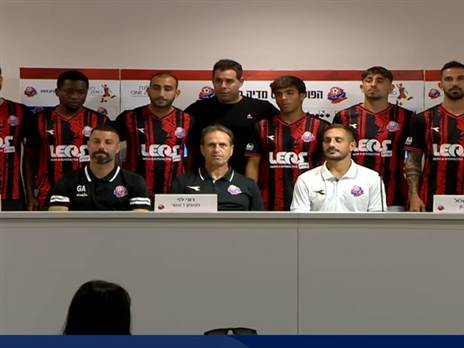 שחקני הרכש לצד הצוות, מלול ואיתי רק