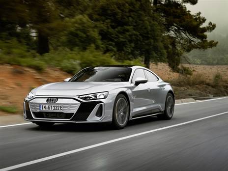 לגרסת הכניסה S יש עד 680 כ"ס