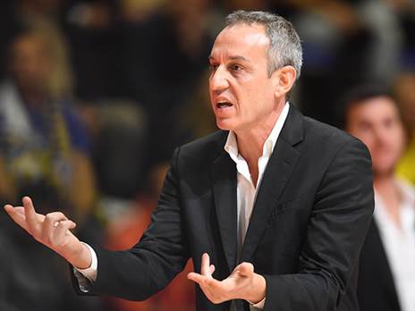 קטש. רצה לשמור רגליים טריות לרבע הרביעי (Euroleague Basketball via Getty)