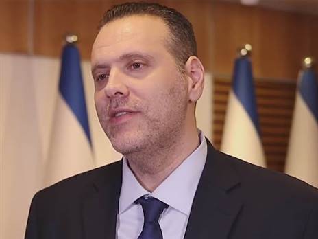 המענק הגיע, השחקן הישראלי מרוויח הרבה יותר. השר זוהר (עמוד הפייסבוק של מיקי זוהר)