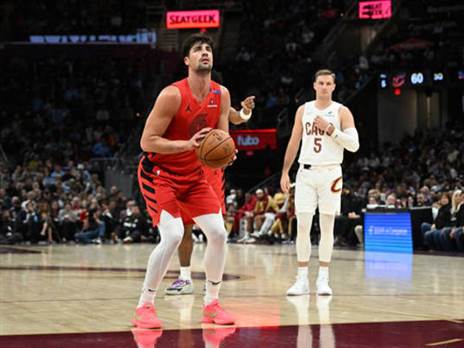 לצד השחקנים הגדולים ב-NBA. דני אבדיה על הקו (GETTY)