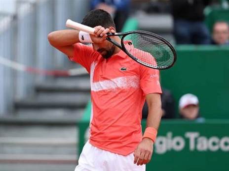 שוב הודח מוקדם. ג`וקוביץ` (GETTY)