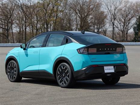 פנסים אחוריים בסגנון ניסאן Z הספורטיבית