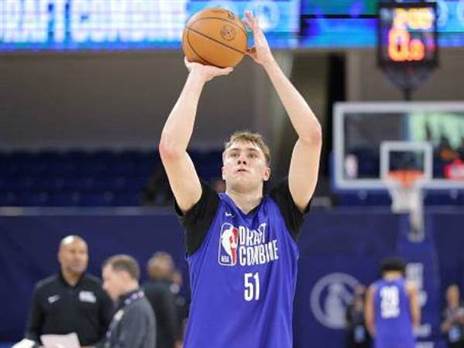 הגופיה שנמכרה. פלאג (GETTY)