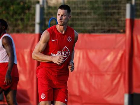 אנדריאן קרייב. יקבל דקות ראשונות (צילום: הפועל תל אביב)