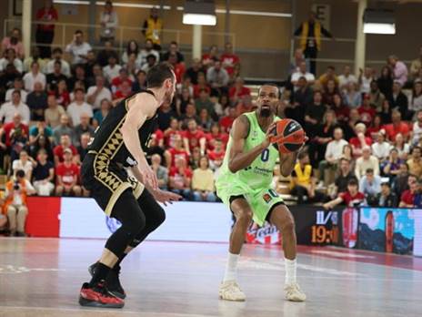 Alfonso Cannavacciuolo/Euroleague Basketball via Getty Images