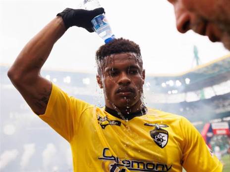 וארלה במדי פורטימוננסה. עשה את הקפיצה לבלגיה (GETTY)