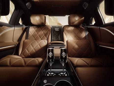 ריפוד עור נאפה שהגיע גם לגג