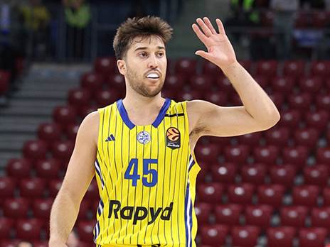 אחד ממשחקיו המופתיים ביורוליג. בלאט (צילום: אלן שיבר)