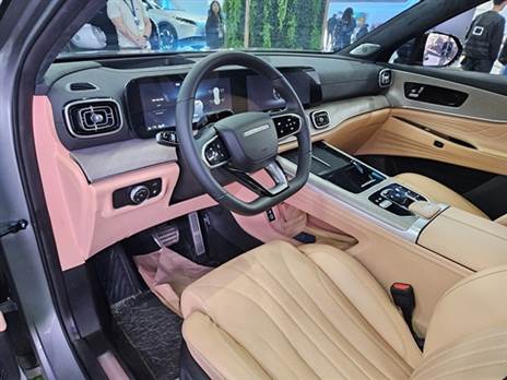 תא נוסעים מודרני ואיכותי