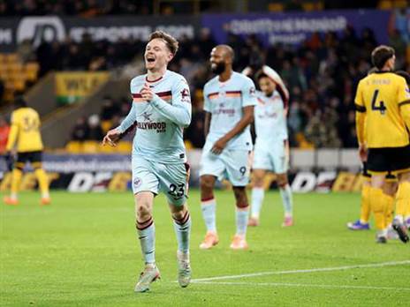 (Photo by Dan Mullan/Getty Images)