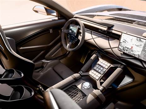 משלב בין אווירה קשוחה ליוקרה