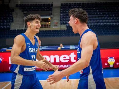 מאייר עם שרף. יצטרף אליו ב-NBA? (איגוד הכדורסל)