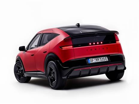 עיצוב ספורטיבי וממדים קטנים מהקונה EV