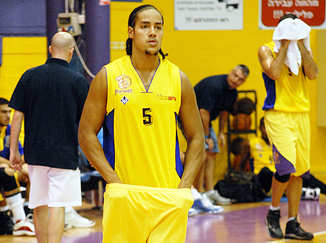 קולמן. חוזר ארצה