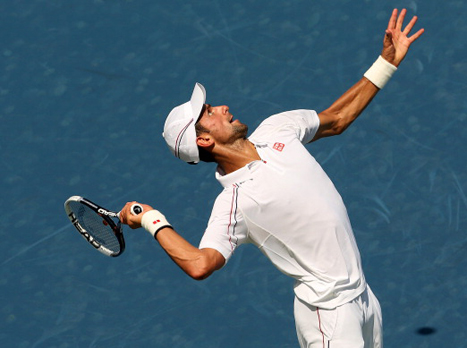 רוצה לחזור לראש הדירוג. דיוקוביץ' (GETTYIMAGES)