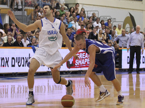 כדיר. זריקת עידוד (קובי אליהו)