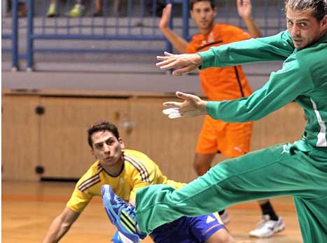 דור גבע. מכבי ראשל"צ עדיין מושלמת (צילום: דוד פליגל, איגודה כדוריד)