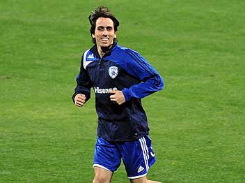 אמור לשוב למדים הלאומיים. בניון (ניר בוקסנבאום)