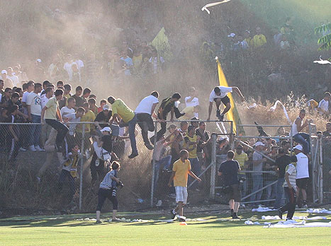 טירוף לפני סכנין. אוהדי בית"ר (קובי אליהו, וואלה)