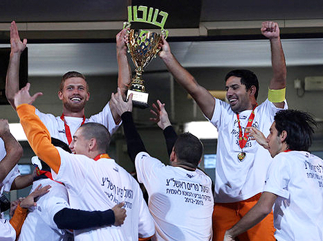 תואר ראשון בהיסטוריה לראשל"צ (ברני ארדוב, וואלה!)