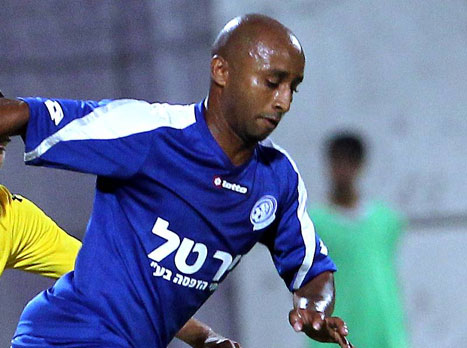 ברוך דגו. "אם אמצא קבוצה, אלך"