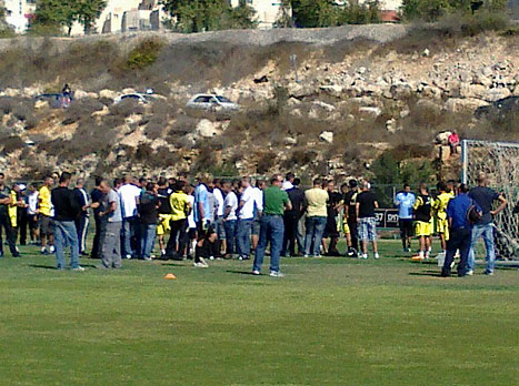 להוקיע את הגזענות. אירוח מיוחד בבית וגן