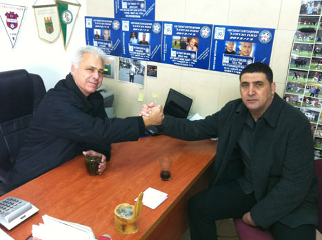 בשבת יש לו את האלופה על הראש. נעים (באדיבות דובר עכו מיקי חדד)