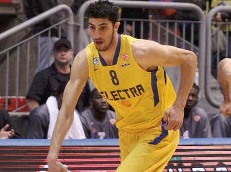 ליאור אליהו. באדום, במלחה? (אלן שיבר)