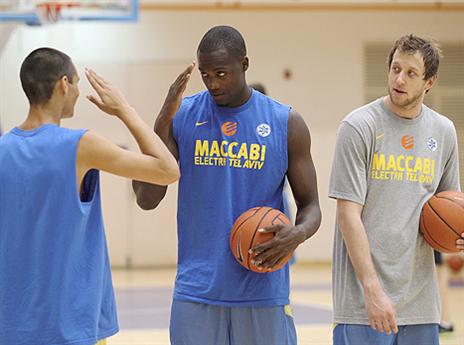 ג'יימס באימון. אוהב את ישראל (אלן שיבר)