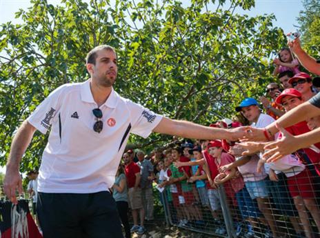 הלפרין. חגיגה בבירה (הפייסבוק הרשמי של הפועל י-ם)