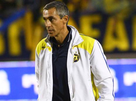 סוזה, ניסה לעודד את שחקניו