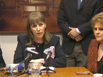 "כמו ארגוני פשע". לבנת