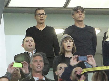 ישקיע עוד הרבה כסף. טביב (אלן שיבר)