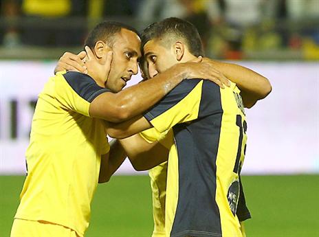 דאבור וראדי. כבשו את בלומפילד (אלן שיבר)