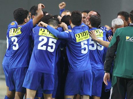 מהפך מרשים. שחקני פ"ת חוגגים (אלן שיבר)