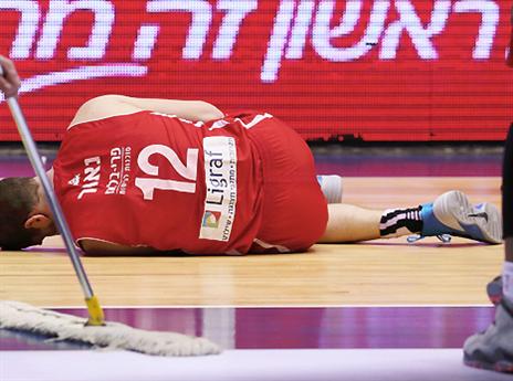 נאור. פציעה שפגעה באדומים (אלן שיבר)