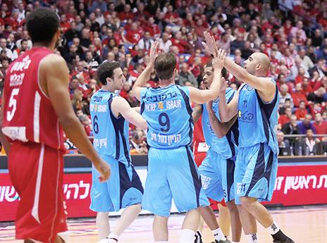 לא התרגשו מהמעמד. שחקני אילת (אלן שיבר)