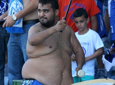 נותן את הטון (אלן שיבר)