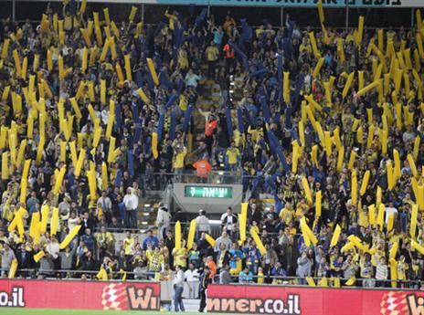 לפחות מישהו מתרגש