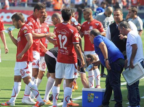 עצרנו רגע לשתות מים (צילום: אלן שיבר)