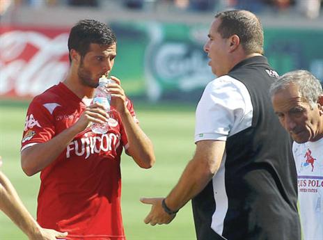 יש לו הרבה טענות. בן שמעון עם זגורי (צילום: אלן שיבר)