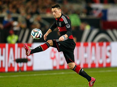 אוזיל, יסתפק רק בגביע (gettyimages)