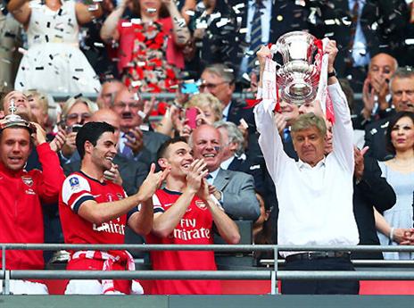 ונגר והגביע, חיכה לזה הרבה זמן (GETTYIMAGES)