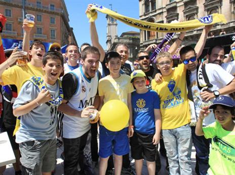 הטירוף בשיאו ברחובות מילאנו