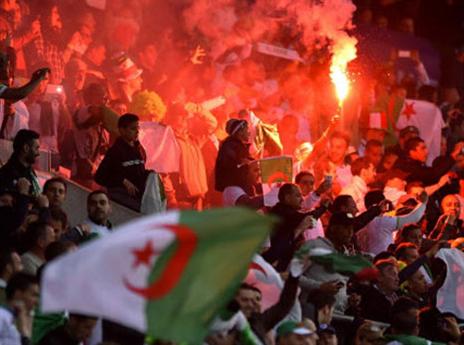 האלג'יראים התפרעו (GETTYIMAGES)